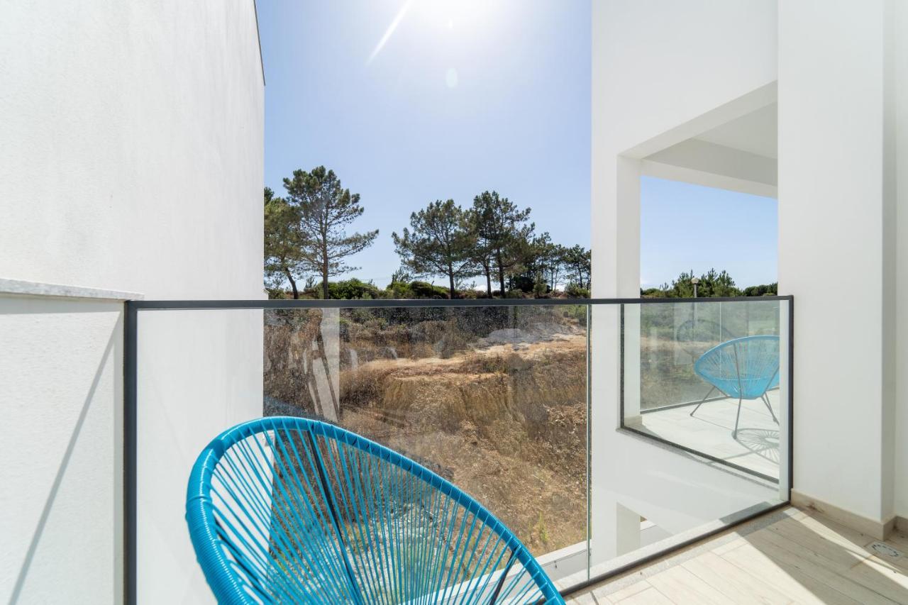 A Gaivota - Walking Distance To Monte Clerigo And Amoreira Beaches 알제주르 외부 사진